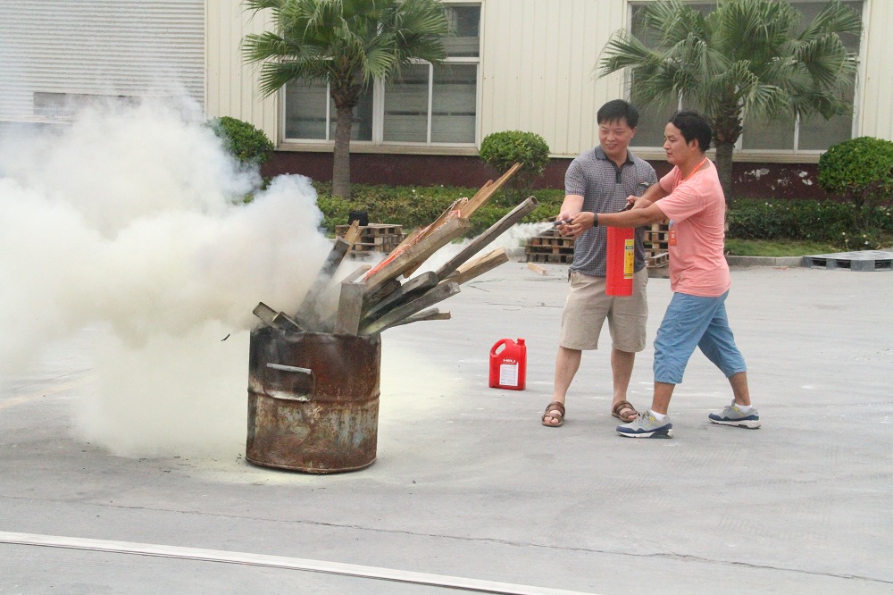 金强建材开展2018年火灾事故救援演练