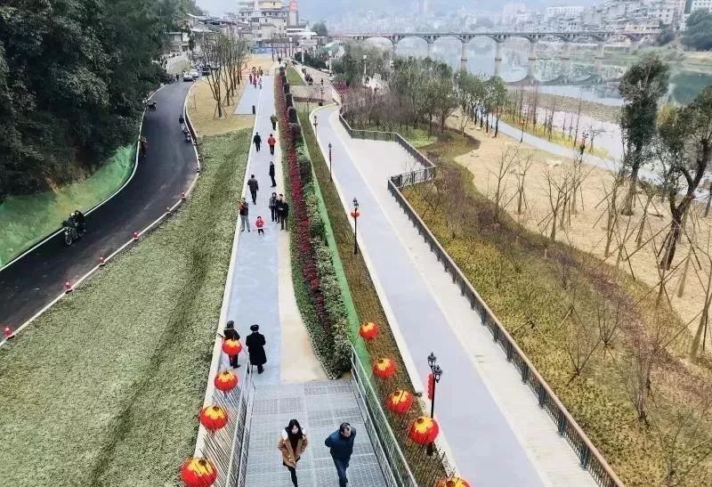 金强TKK栈道板成功运用于永泰小汤山等公园