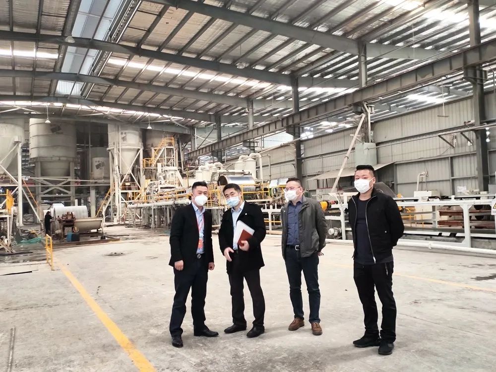 长乐区委常委、组织部部长许开夏一行莅临金强指导疫情防控工作