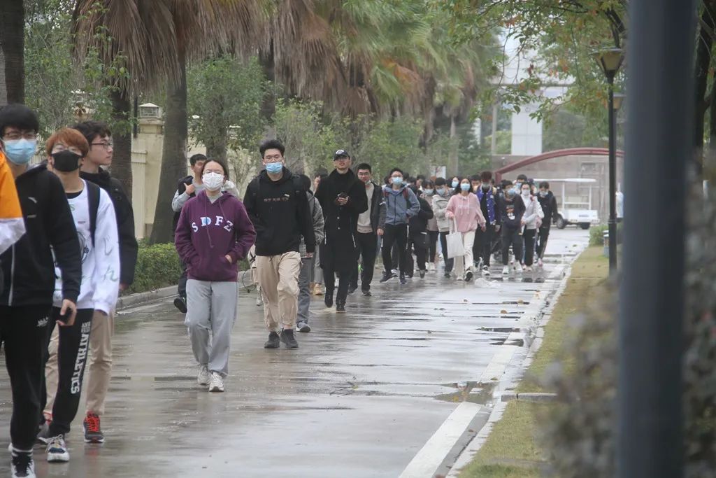 福大师生一行莅临金强装配建筑产业园参观学习